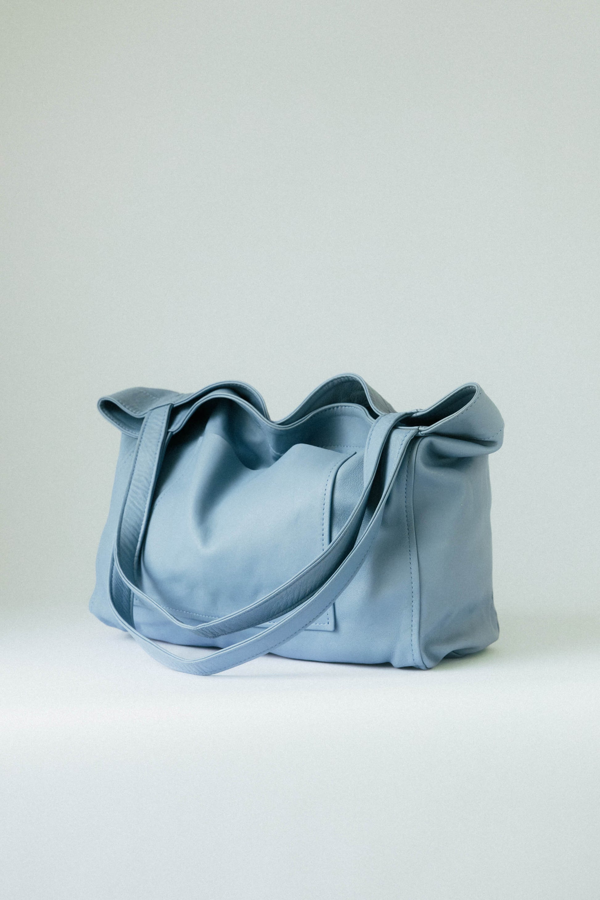 Soft Leather Maxi Tote Blue Jeans