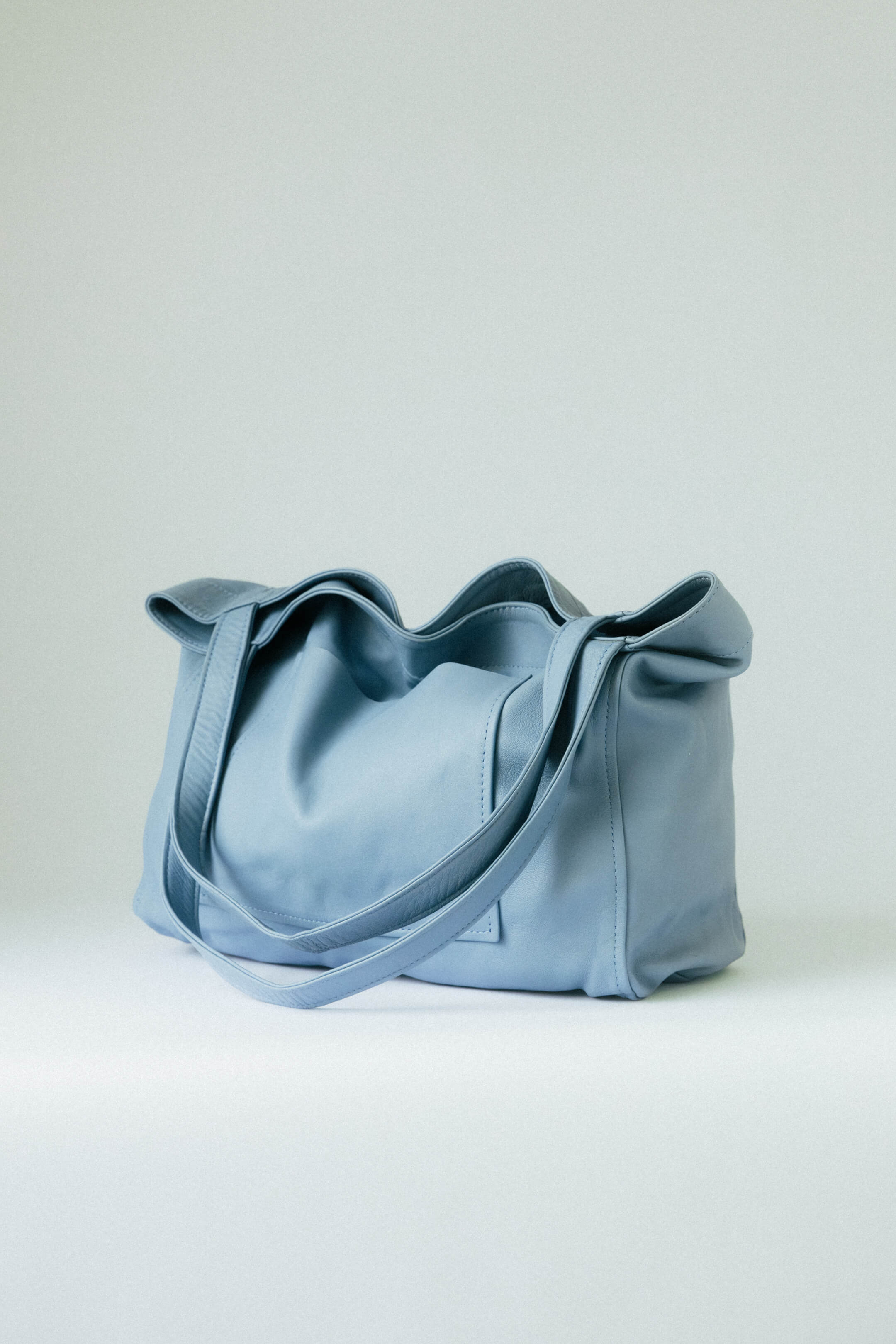 Soft Leather Maxi Tote Blue Jeans
