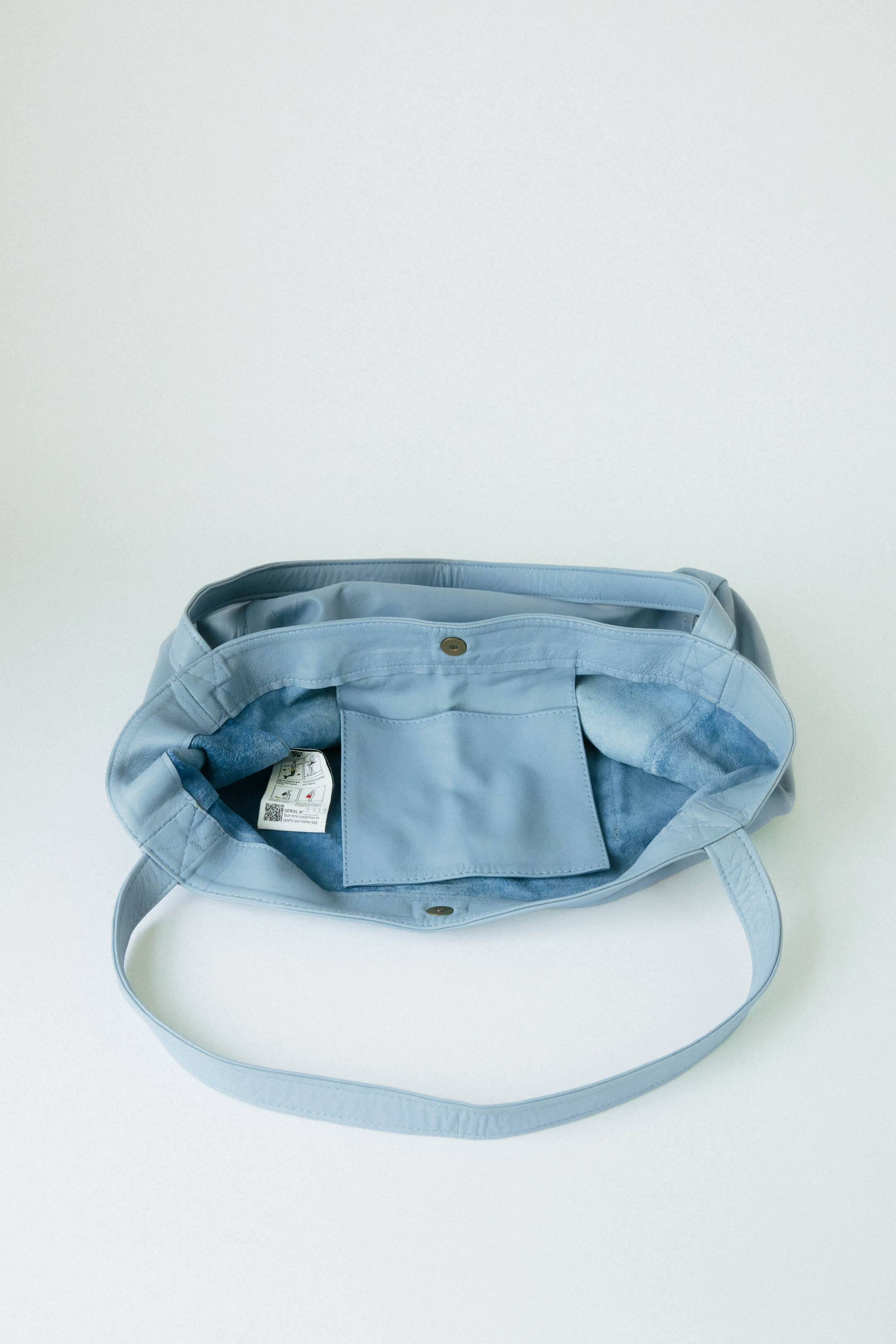 Soft Leather Maxi Tote Blue Jeans