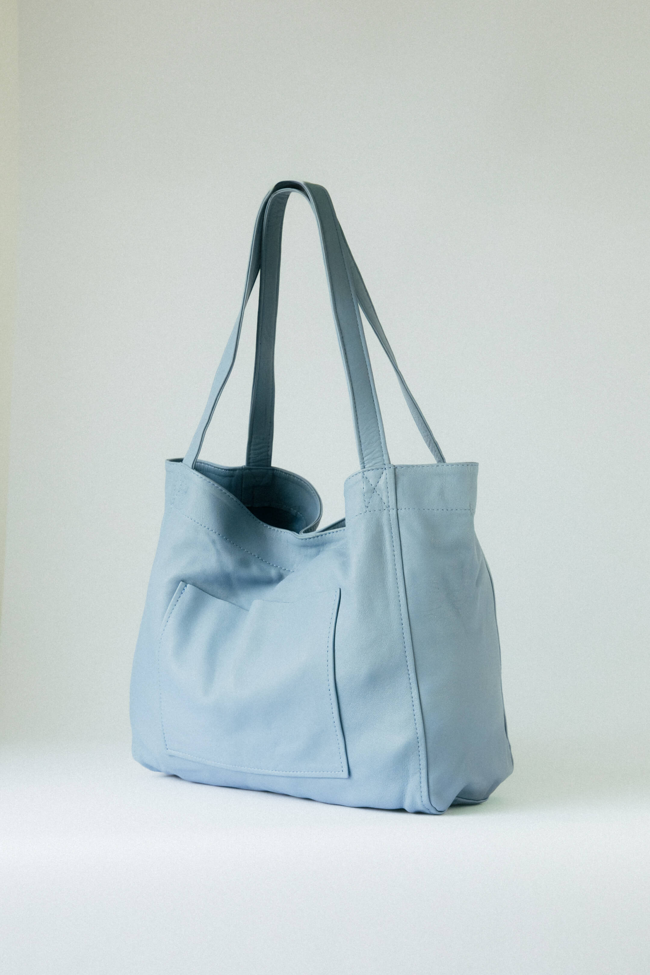 Soft Leather Maxi Tote Blue Jeans