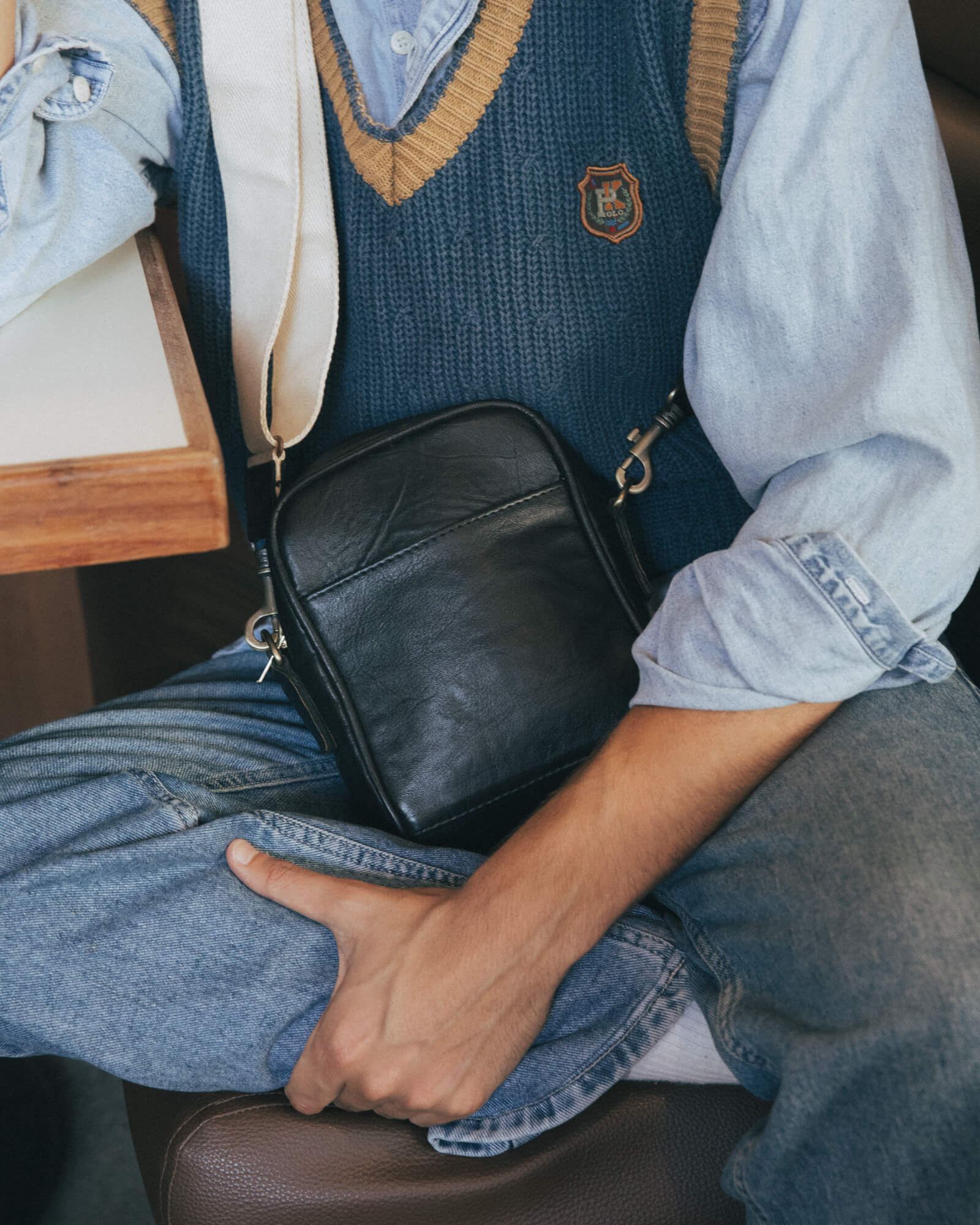 Soft Leather Crossbody Pouch Black