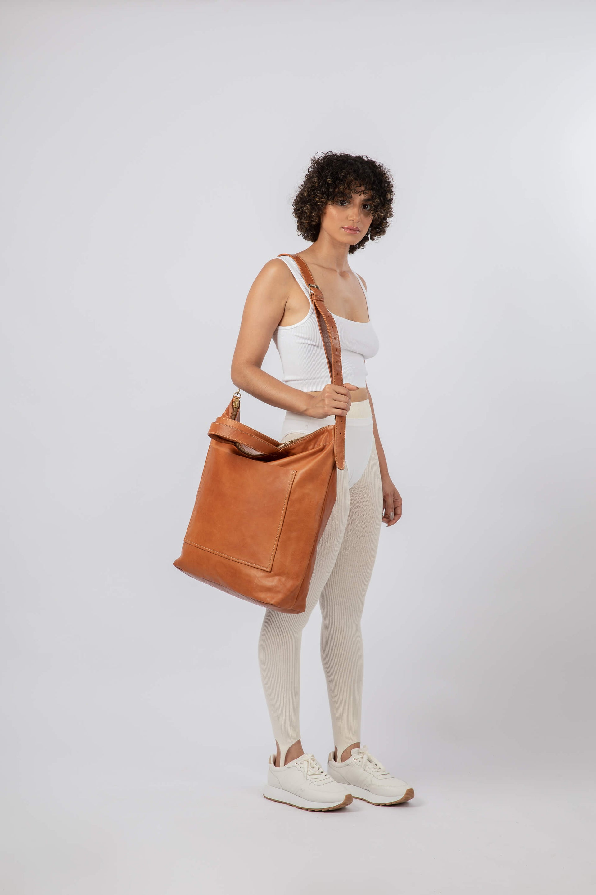 Overnight Soft Leather Tote with Zipper Cognac